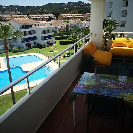 Casa En Urb. Con La Piscina Mas Grande De Javea.