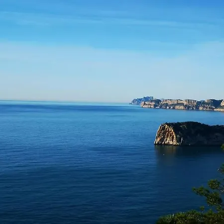 Casa En Urb. Con La Piscina Mas Grande De Javea.